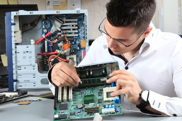 Máy tính của bạn có thể chạy ổn định hay không tuỳ thuộc vào lựa chọn trung tâm mà bạn giao phó máy tính.