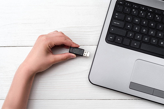 Cách chẩn đoán và khắc phục sự cố cổng USB bị hỏng