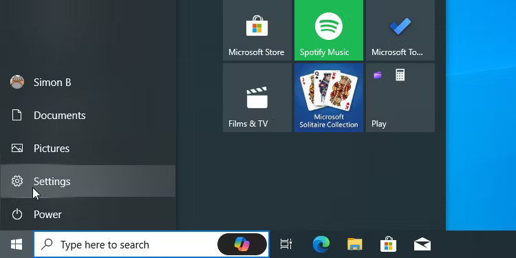 Chọn tùy chọn Settings trong menu Start của Windows 10