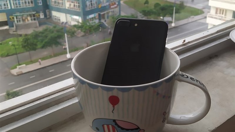  Đặt màn hình khóa có tên và số điện thoại có thể liên lạc