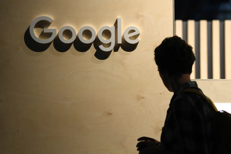 Google cắt giảm 12.000 nhân sự