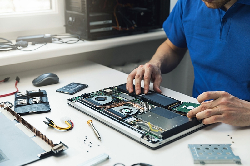 Cần vệ sinh máy thường xuyên để giảm thiểu tình trạng laptop bị treo