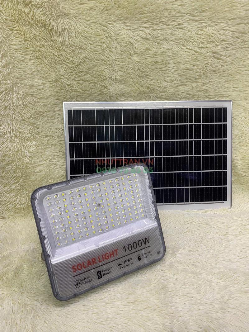 Đèn Pha Năng Lượng Mặt Trời 1000W Mắt Ngọc - Chiếu Sáng Siêu Mạnh, Bền Bỉ và Tiết Kiệm Điện