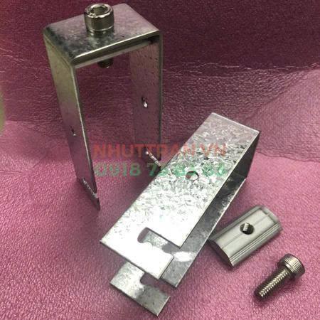 Kẹp U dưới Tấm pin Năng Lượng Mặt Trời U48 loại kẽm