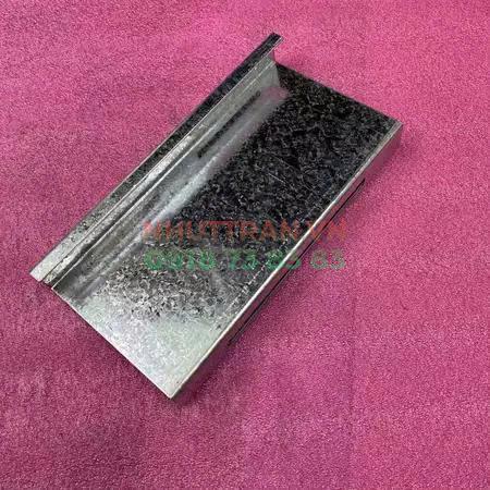 Pát Z 10x20x0.12cm loại KẼM lắp tấm pin năng lượng mặt trời