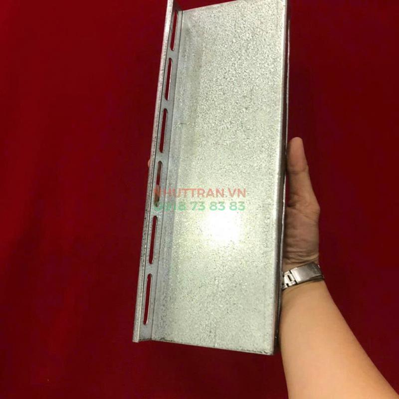 Pát Z 10x30x0.15cm loại KẼM lắp tấm pin năng lượng mặt trời