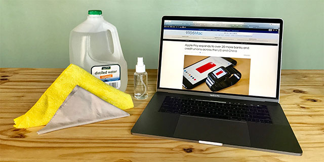 Bụi bẩn bám trên bề mặt trackpad Bụi bẩn bám trên bề mặt trackpad