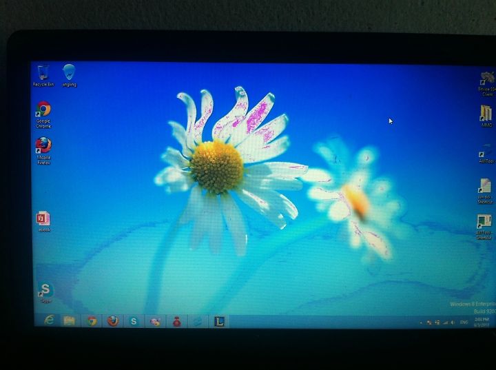 Màn hình laptop bị nhòe hình và mờ hình