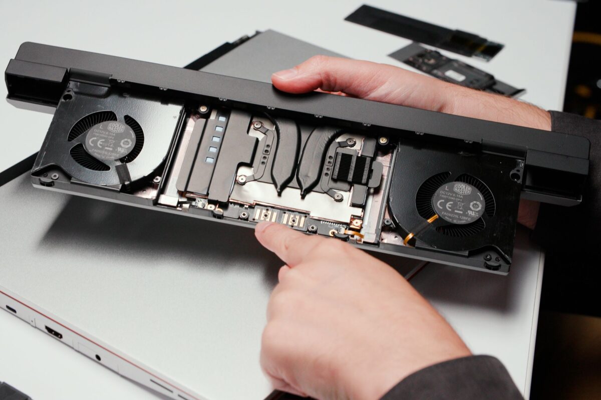 Khám phá: Bạn có biết ngoài RAM, còn có những bộ phận khác có thể nâng cấp trên laptop? Khám phá: Bạn có biết ngoài RAM, còn có những bộ phận khác có thể nâng cấp trên laptop?