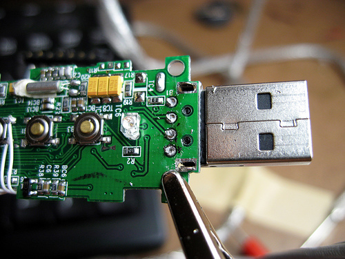 Cách chẩn đoán và khắc phục sự cố cổng USB bị hỏng