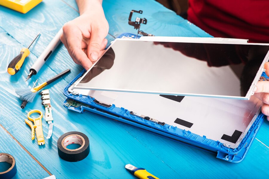Quy trình thay màn hình laptop tại Cần Thơ Nhuttran