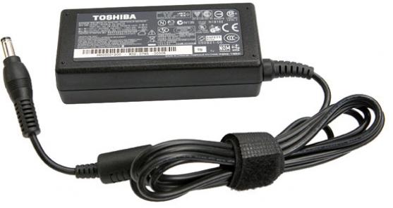 Cục sạc laptop bị nóng có sao không?