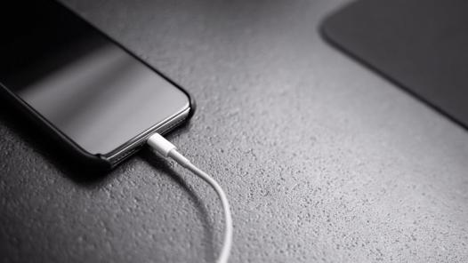 Hướng dẫn cách khắc phục tình trạng pin bảo trì trên iPhone, có thể bạn chưa biết iPhone bạn sẽ chậm đi nếu pin chai
