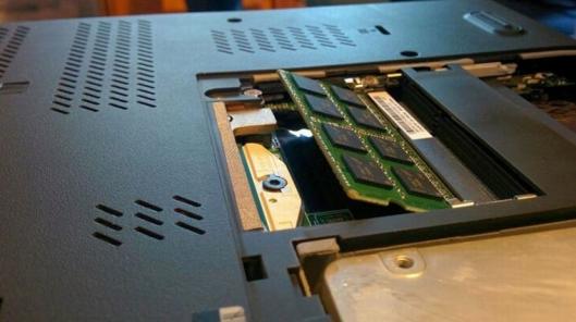 Hướng dẫn thao tác nâng cấp RAM trên máy tính và Laptop