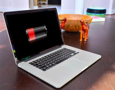 Laptop còn pin nhưng đột ngột tắt nguồn, nguyên nhân và cách khắc phục