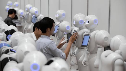 Nhật Bản phát triển robot học từ xa dành cho học sinh lười tới lớp