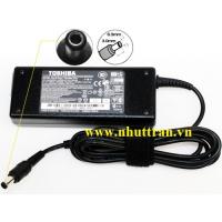 Sạc TOSHIBA 15V-5A Zin